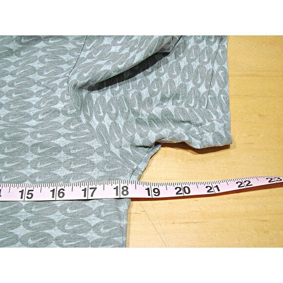 Nike All Over Logo Dri Fit The Nike Tee Athletic Short Sleeve T-Shirt Gray Sz Sm - Picture 5 of 11